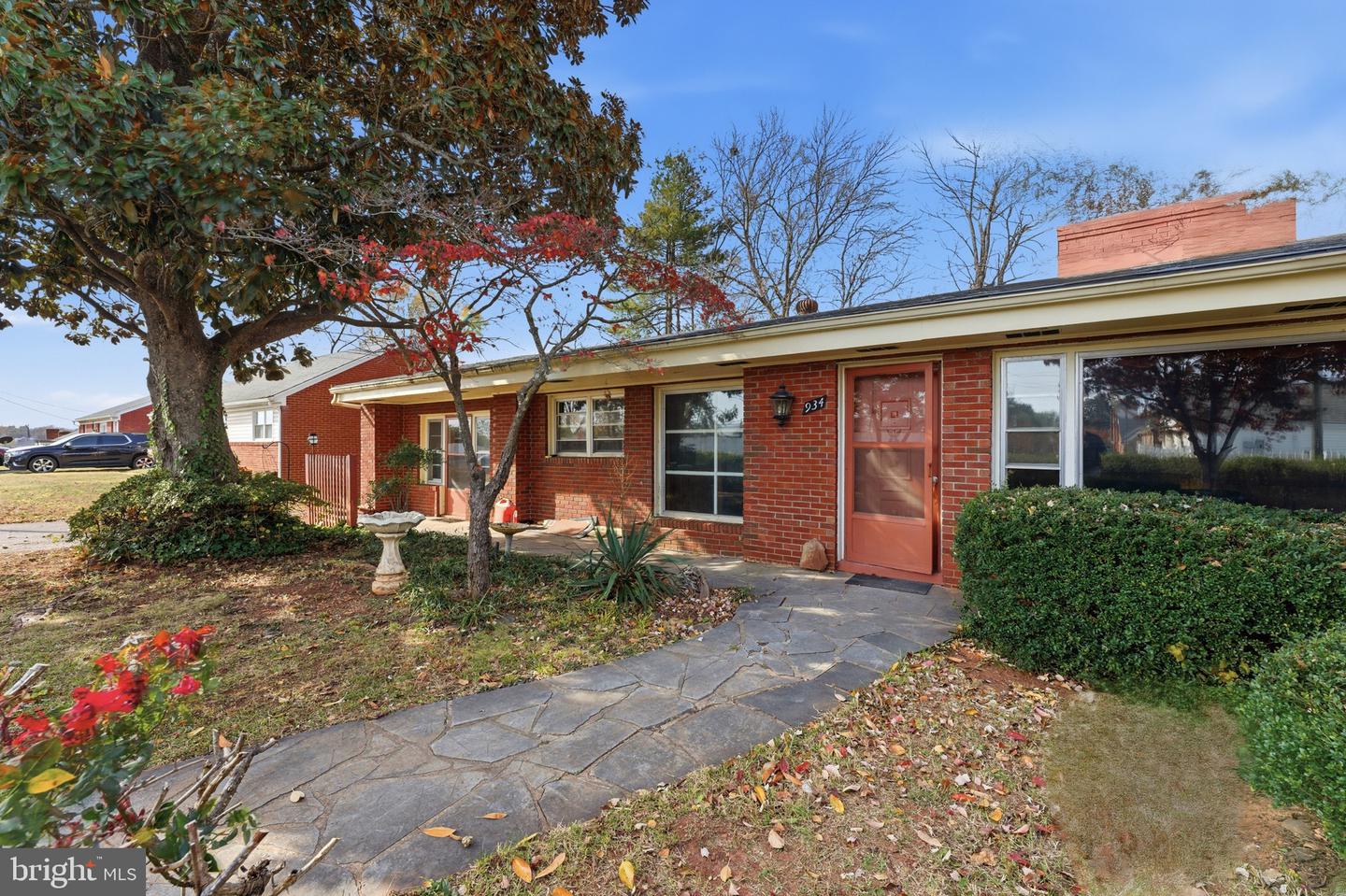 934 N EAST STREET EXT, CULPEPER, Virginia 22701, 4 Bedrooms Bedrooms, ,2 BathroomsBathrooms,Residential,For sale,934 N EAST STREET EXT,VACU2012036 MLS # VACU2012036