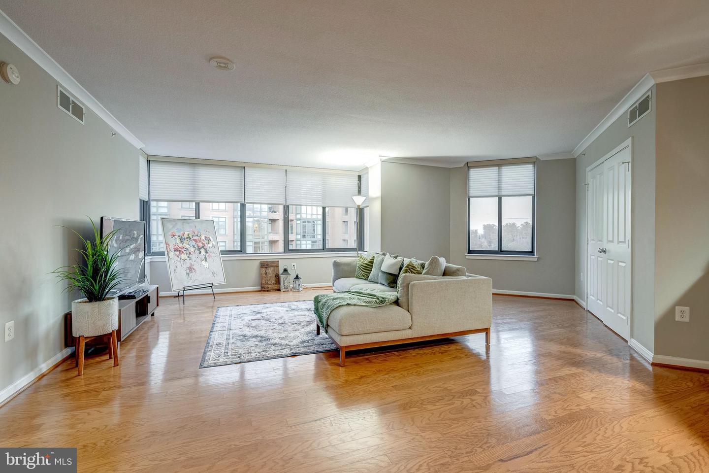 2220 FAIRFAX DR #608, ARLINGTON, Virginia 22201, 3 Bedrooms Bedrooms, ,2 BathroomsBathrooms,Residential,For sale,2220 FAIRFAX DR #608,VAAR2065890 MLS # VAAR2065890