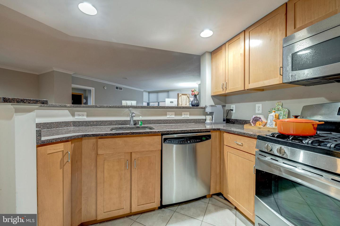 2220 FAIRFAX DR #608, ARLINGTON, Virginia 22201, 3 Bedrooms Bedrooms, ,2 BathroomsBathrooms,Residential,For sale,2220 FAIRFAX DR #608,VAAR2065890 MLS # VAAR2065890