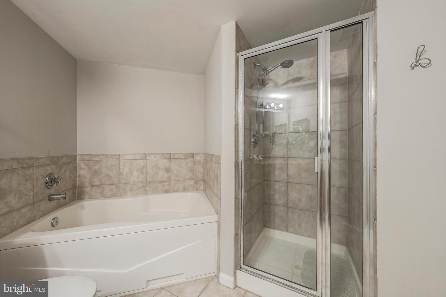 2220 FAIRFAX DR #608, ARLINGTON, Virginia 22201, 3 Bedrooms Bedrooms, ,2 BathroomsBathrooms,Residential,For sale,2220 FAIRFAX DR #608,VAAR2065890 MLS # VAAR2065890