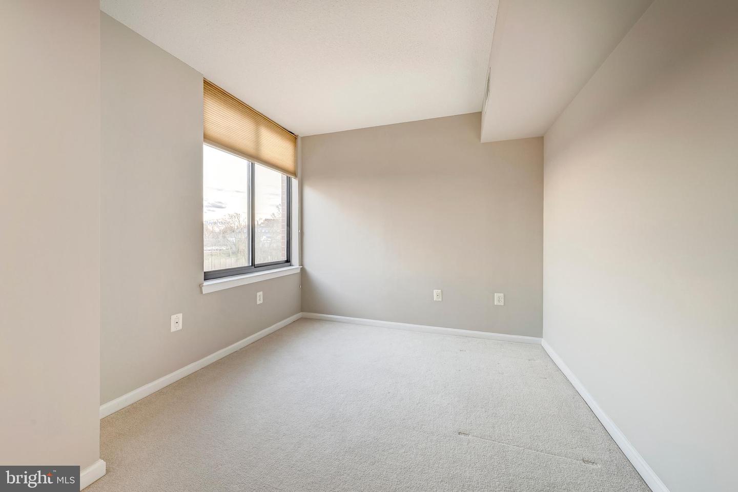 2220 FAIRFAX DR #608, ARLINGTON, Virginia 22201, 3 Bedrooms Bedrooms, ,2 BathroomsBathrooms,Residential,For sale,2220 FAIRFAX DR #608,VAAR2065890 MLS # VAAR2065890