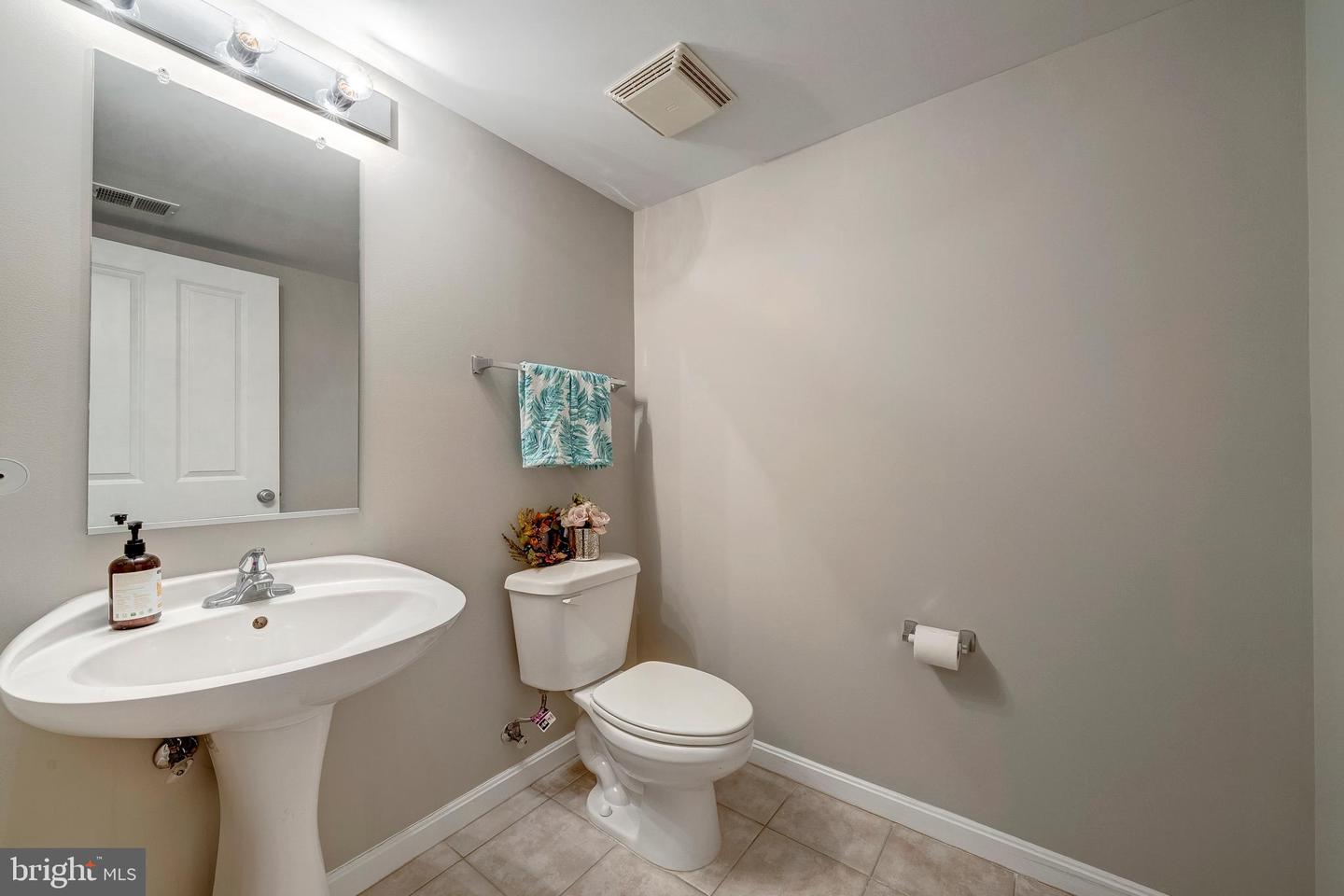 2220 FAIRFAX DR #608, ARLINGTON, Virginia 22201, 3 Bedrooms Bedrooms, ,2 BathroomsBathrooms,Residential,For sale,2220 FAIRFAX DR #608,VAAR2065890 MLS # VAAR2065890