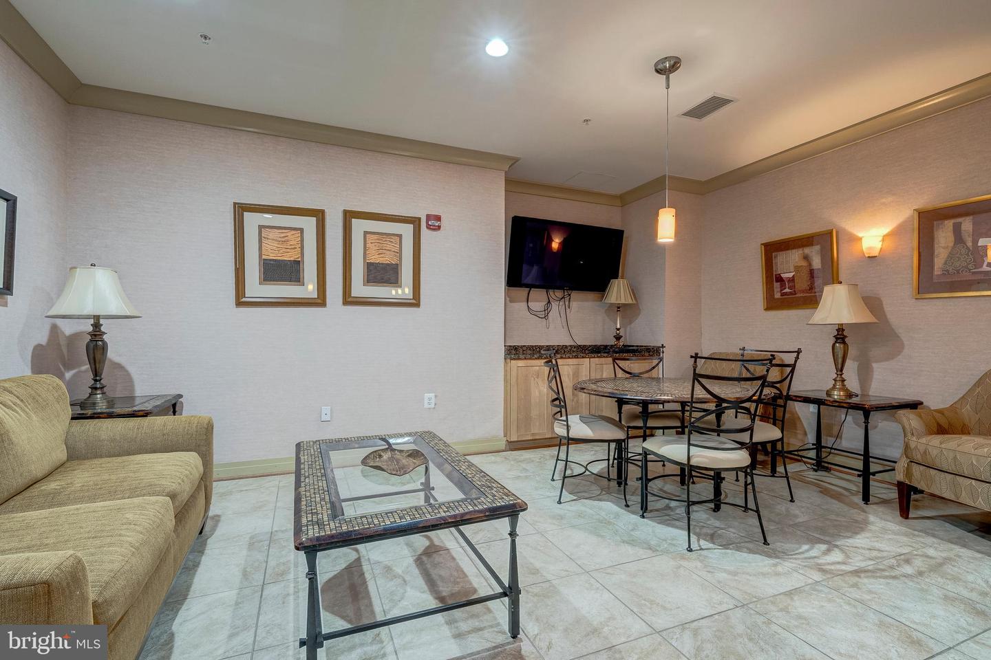 2220 FAIRFAX DR #608, ARLINGTON, Virginia 22201, 3 Bedrooms Bedrooms, ,2 BathroomsBathrooms,Residential,For sale,2220 FAIRFAX DR #608,VAAR2065890 MLS # VAAR2065890