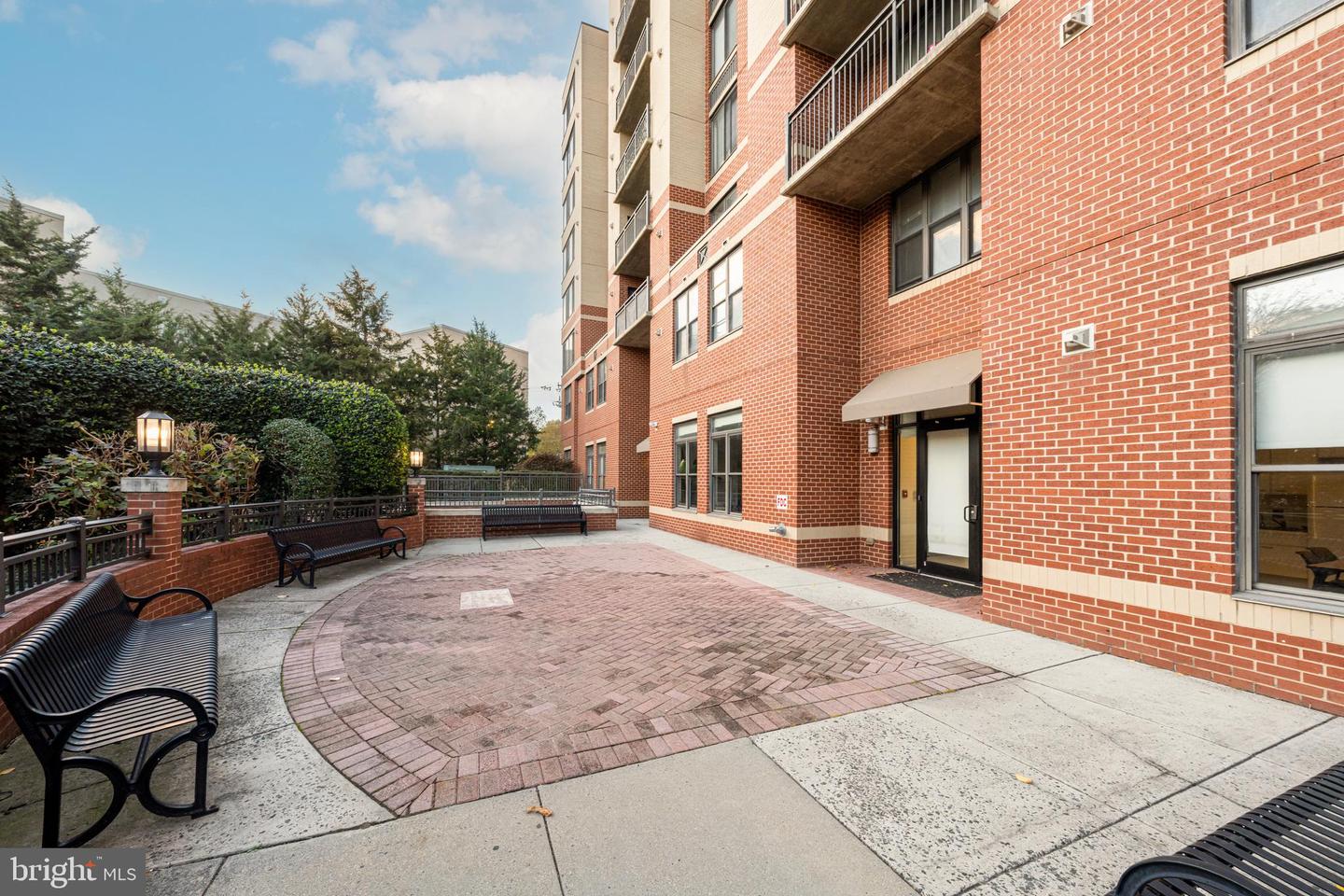 2220 FAIRFAX DR #608, ARLINGTON, Virginia 22201, 3 Bedrooms Bedrooms, ,2 BathroomsBathrooms,Residential,For sale,2220 FAIRFAX DR #608,VAAR2065890 MLS # VAAR2065890