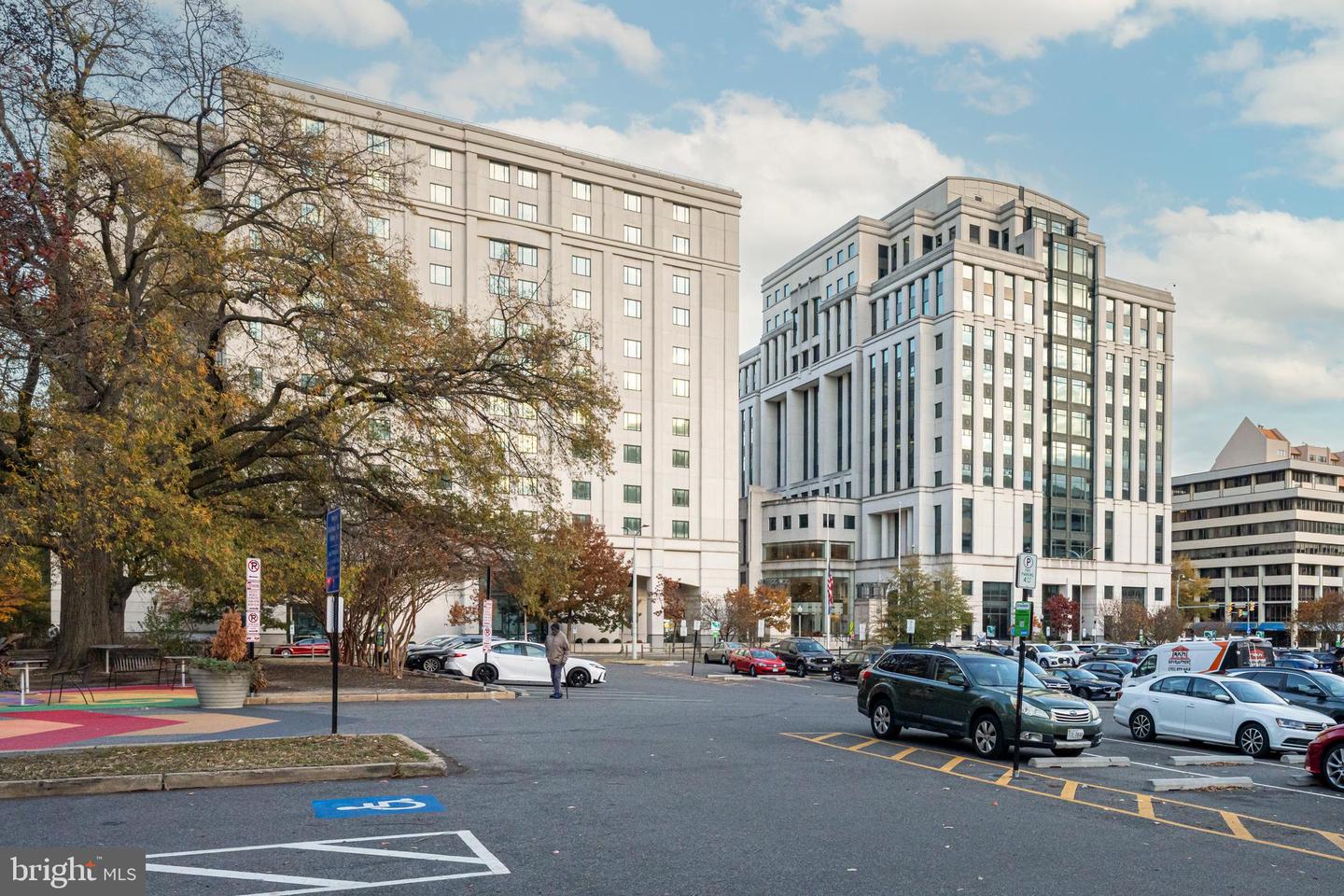 2220 FAIRFAX DR #608, ARLINGTON, Virginia 22201, 3 Bedrooms Bedrooms, ,2 BathroomsBathrooms,Residential,For sale,2220 FAIRFAX DR #608,VAAR2065890 MLS # VAAR2065890