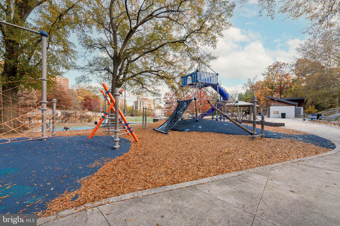 2220 FAIRFAX DR #608, ARLINGTON, Virginia 22201, 3 Bedrooms Bedrooms, ,2 BathroomsBathrooms,Residential,For sale,2220 FAIRFAX DR #608,VAAR2065890 MLS # VAAR2065890