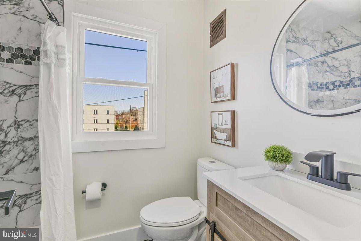 3310 12TH ST SE, WASHINGTON, District Of Columbia 20032, 4 Bedrooms Bedrooms, 4 Rooms Rooms,2 BathroomsBathrooms,Residential,For sale,3310 12TH ST SE,DCDC2231098 MLS # DCDC2231098