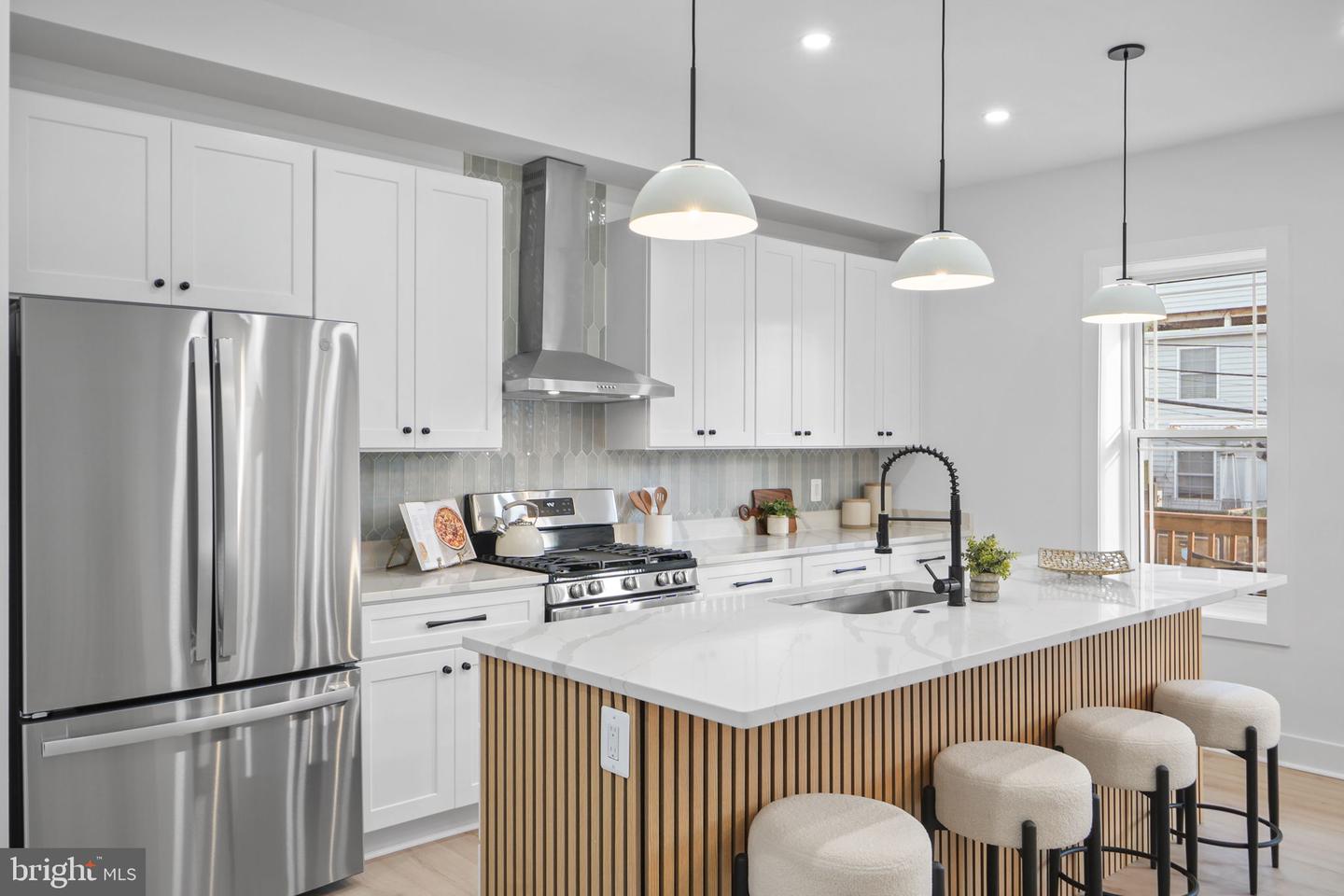 9 GIRARD ST NE, WASHINGTON, District Of Columbia 20002, 4 Bedrooms Bedrooms, ,3 BathroomsBathrooms,Residential,For sale,9 GIRARD ST NE,DCDC2231106 MLS # DCDC2231106