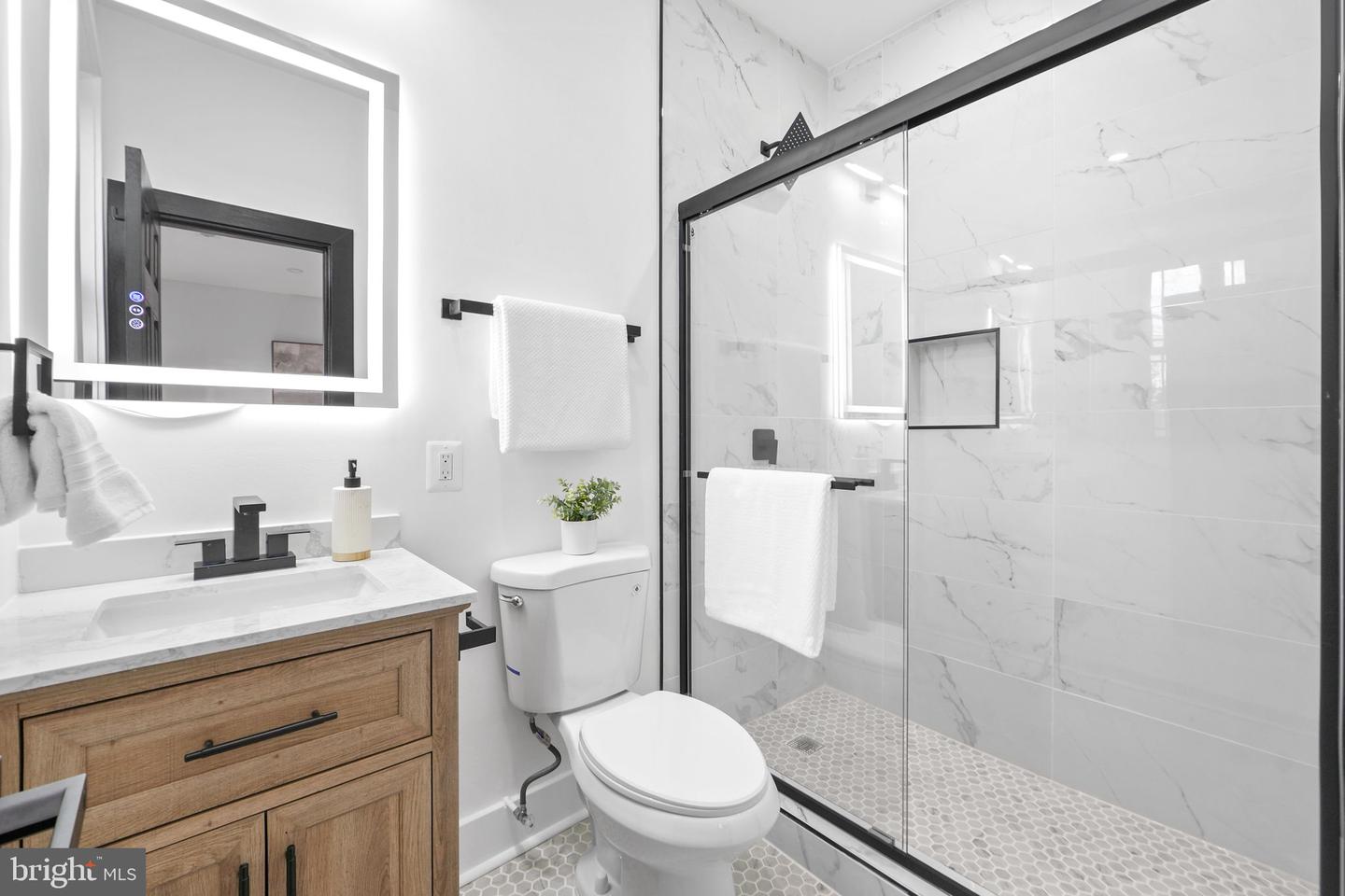 9 GIRARD ST NE, WASHINGTON, District Of Columbia 20002, 4 Bedrooms Bedrooms, ,3 BathroomsBathrooms,Residential,For sale,9 GIRARD ST NE,DCDC2231106 MLS # DCDC2231106