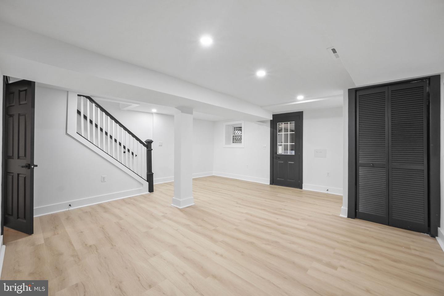 9 GIRARD ST NE, WASHINGTON, District Of Columbia 20002, 4 Bedrooms Bedrooms, ,3 BathroomsBathrooms,Residential,For sale,9 GIRARD ST NE,DCDC2231106 MLS # DCDC2231106