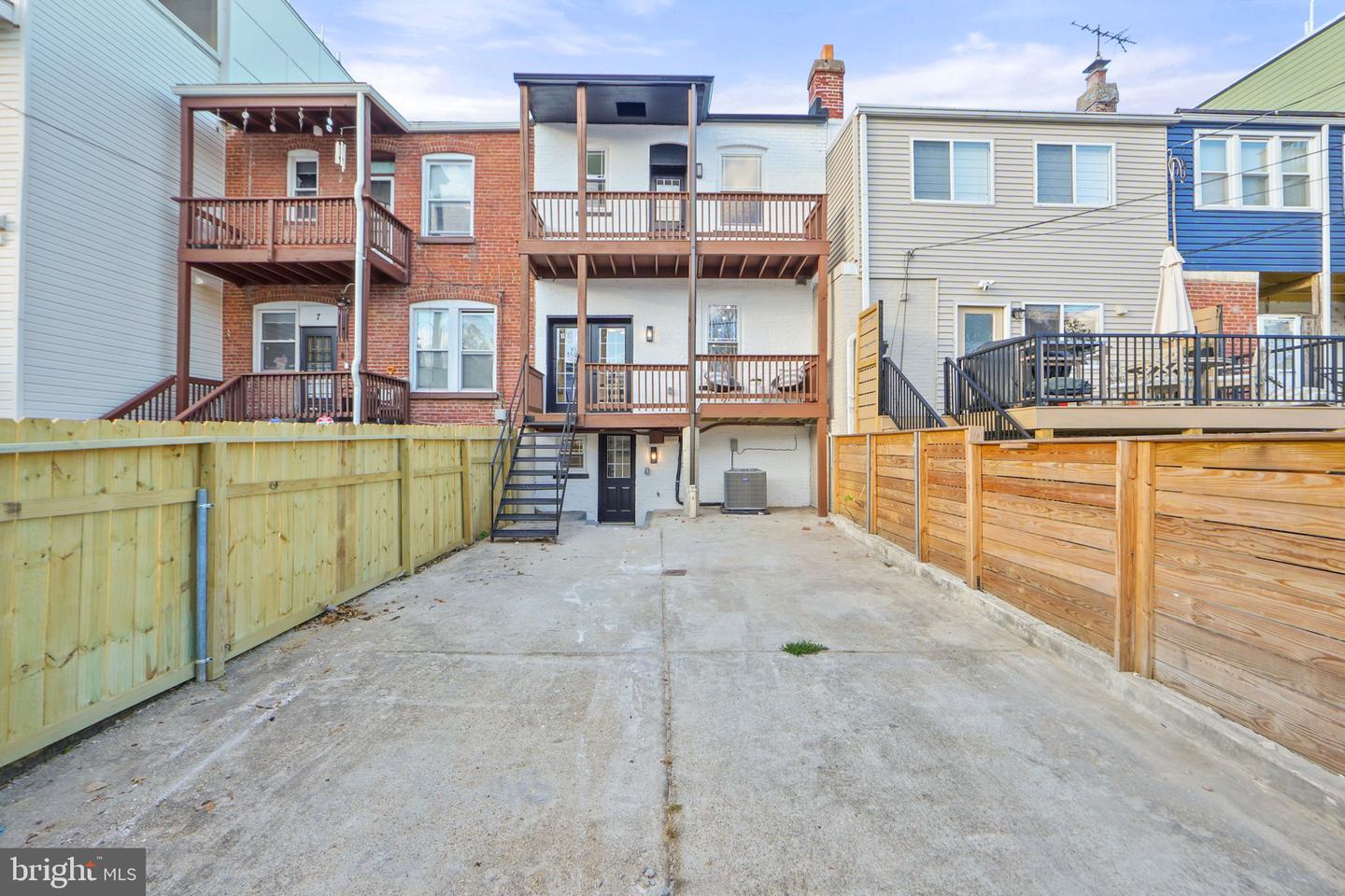 9 GIRARD ST NE, WASHINGTON, District Of Columbia 20002, 4 Bedrooms Bedrooms, ,3 BathroomsBathrooms,Residential,For sale,9 GIRARD ST NE,DCDC2231106 MLS # DCDC2231106