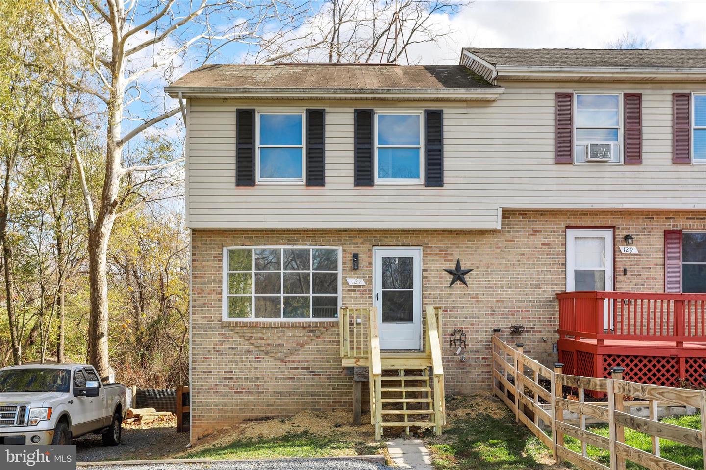 127 WOODRIDGE CT, STEPHENS CITY, Virginia 22655, 2 Bedrooms Bedrooms, ,1 BathroomBathrooms,Residential,For sale,127 WOODRIDGE CT,VAFV2037980 MLS # VAFV2037980