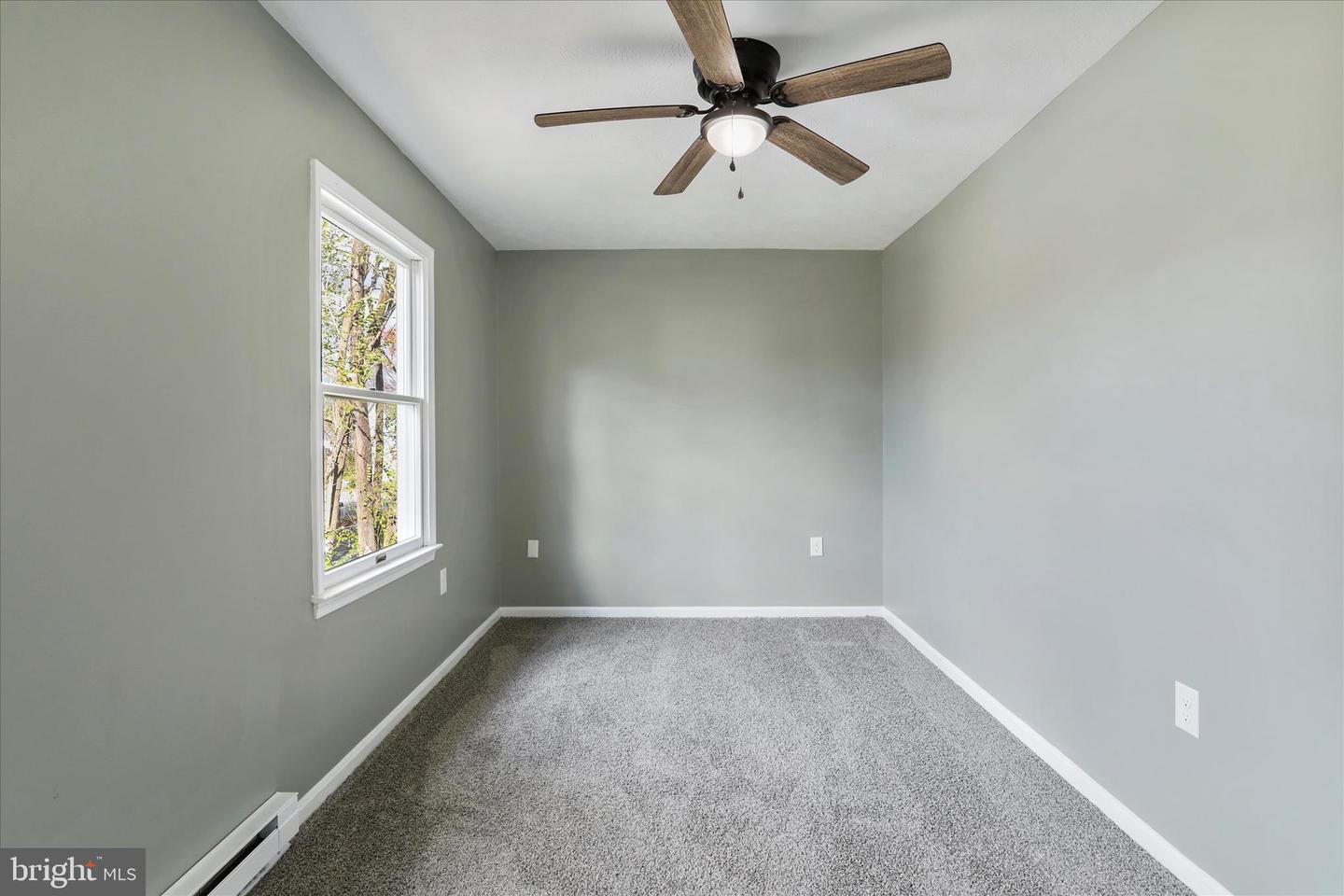 127 WOODRIDGE CT, STEPHENS CITY, Virginia 22655, 2 Bedrooms Bedrooms, ,1 BathroomBathrooms,Residential,For sale,127 WOODRIDGE CT,VAFV2037980 MLS # VAFV2037980