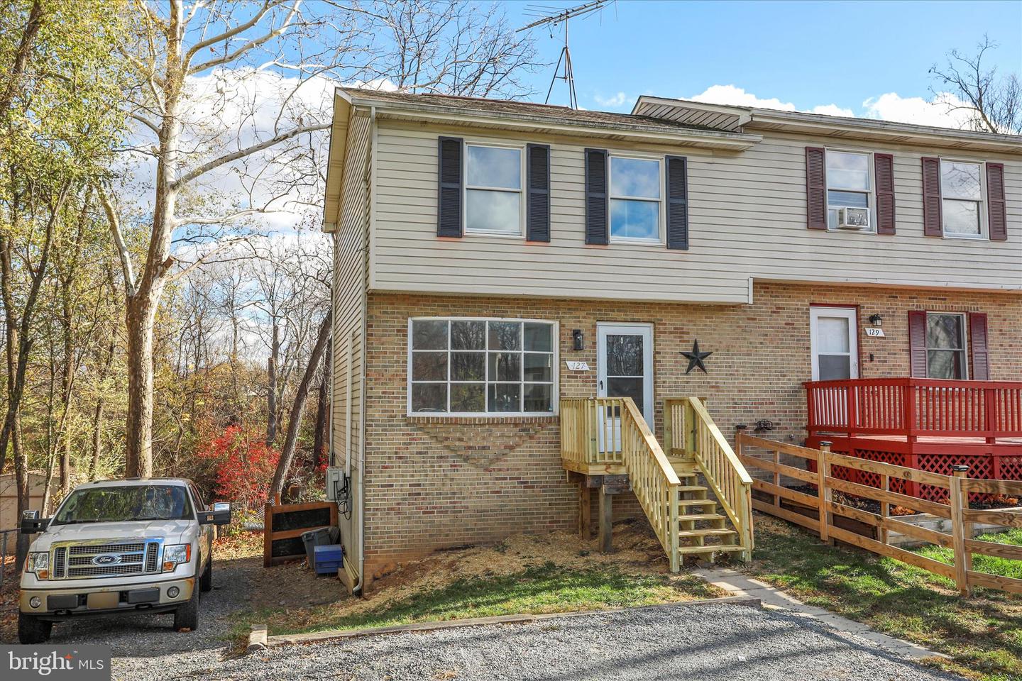 127 WOODRIDGE CT, STEPHENS CITY, Virginia 22655, 2 Bedrooms Bedrooms, ,1 BathroomBathrooms,Residential,For sale,127 WOODRIDGE CT,VAFV2037980 MLS # VAFV2037980