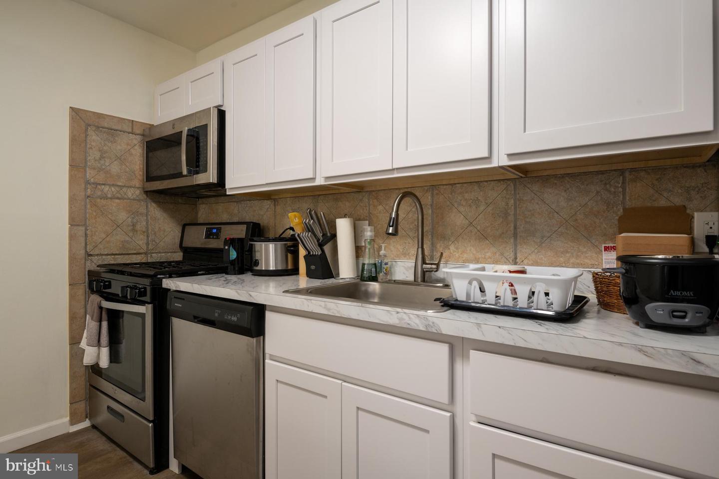 487 N ARMISTEAD ST #101, ALEXANDRIA, Virginia 22312, 1 Bedroom Bedrooms, ,1 BathroomBathrooms,Residential,For sale,487 N ARMISTEAD ST #101,VAAX2051646 MLS # VAAX2051646