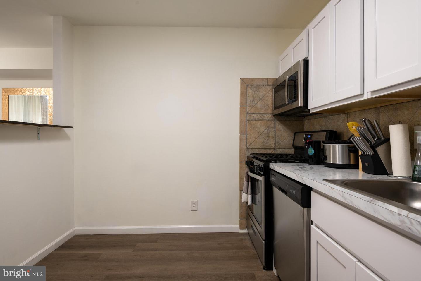 487 N ARMISTEAD ST #101, ALEXANDRIA, Virginia 22312, 1 Bedroom Bedrooms, ,1 BathroomBathrooms,Residential,For sale,487 N ARMISTEAD ST #101,VAAX2051646 MLS # VAAX2051646
