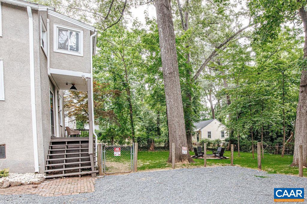 126 MAYWOOD LN, CHARLOTTESVILLE, Virginia 22903, 3 Bedrooms Bedrooms, ,2 BathroomsBathrooms,Residential,For sale,126 MAYWOOD LN,670942 MLS # 670942 126 MAYWOOD LN, CHARLOTTESVILLE, Virginia 22903, 3 Bedrooms Bedrooms, ,2 BathroomsBathrooms,Residential,For sale,126 MAYWOOD LN,670942 MLS # 670942