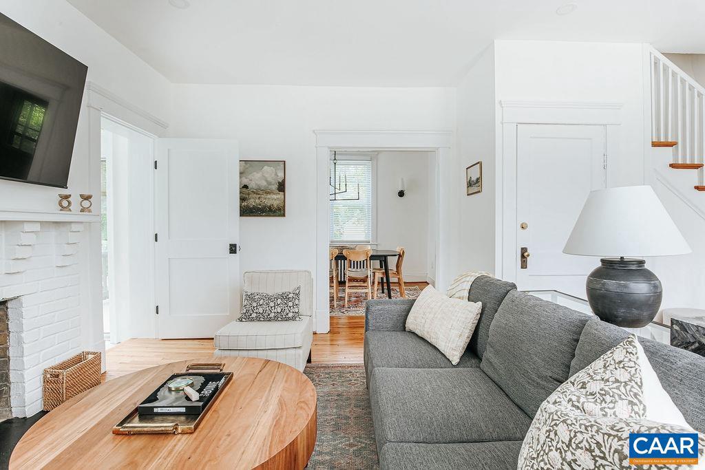 126 MAYWOOD LN, CHARLOTTESVILLE, Virginia 22903, 3 Bedrooms Bedrooms, ,2 BathroomsBathrooms,Residential,For sale,126 MAYWOOD LN,670942 MLS # 670942 126 MAYWOOD LN, CHARLOTTESVILLE, Virginia 22903, 3 Bedrooms Bedrooms, ,2 BathroomsBathrooms,Residential,For sale,126 MAYWOOD LN,670942 MLS # 670942