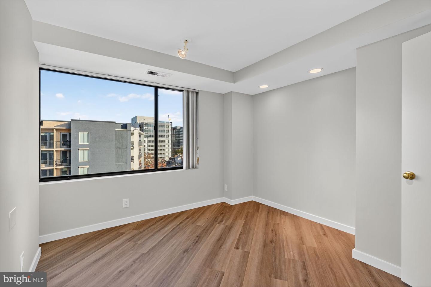 3 WASHINGTON CIR NW #905, WASHINGTON, District Of Columbia 20037, 1 Bedroom Bedrooms, ,1 BathroomBathrooms,Residential,For sale,3 WASHINGTON CIR NW #905,DCDC2231220 MLS # DCDC2231220 3 WASHINGTON CIR NW #905, WASHINGTON, District Of Columbia 20037, 1 Bedroom Bedrooms, ,1 BathroomBathrooms,Residential,For sale,3 WASHINGTON CIR NW #905,DCDC2231220 MLS # DCDC2231220