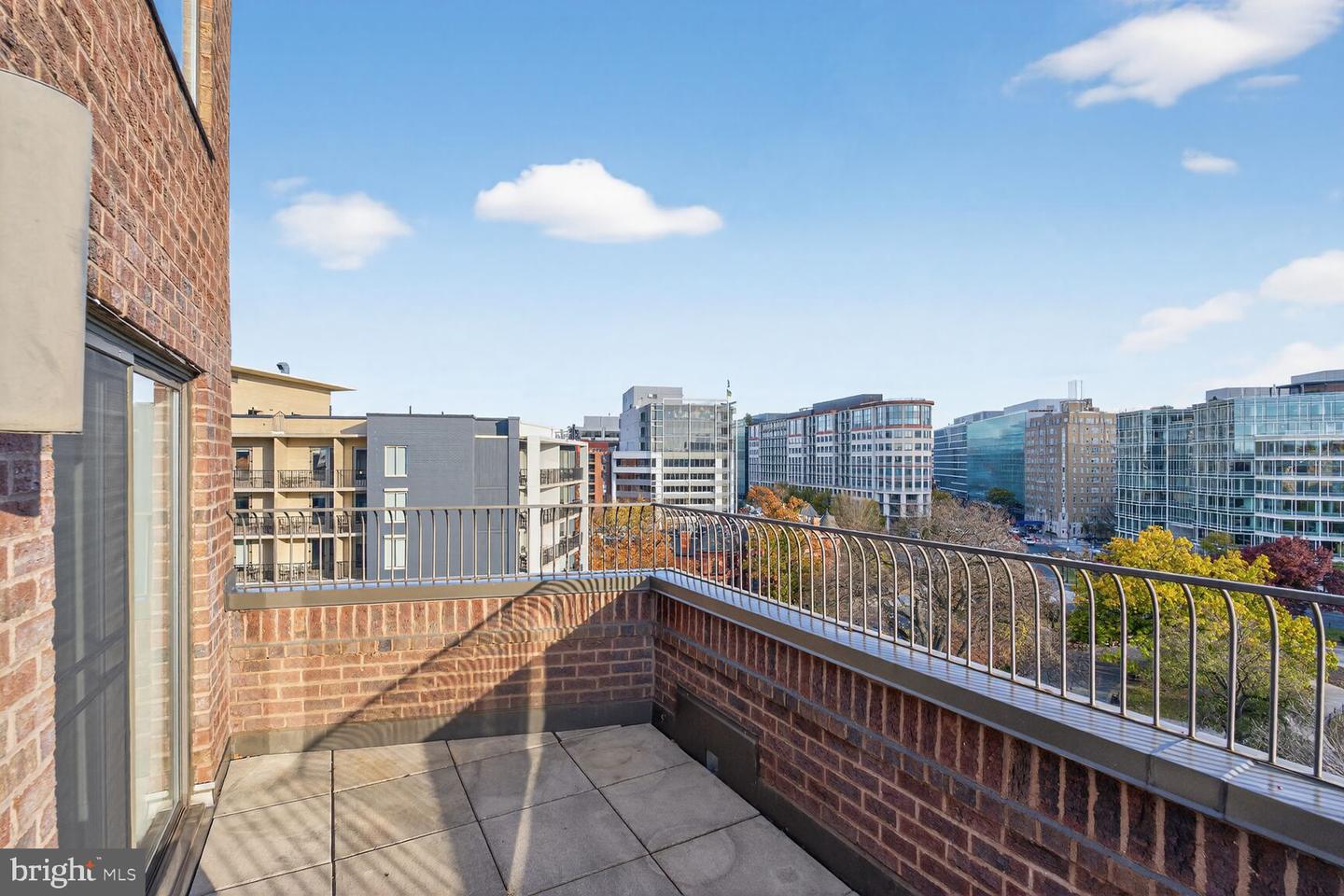 3 WASHINGTON CIR NW #905, WASHINGTON, District Of Columbia 20037, 1 Bedroom Bedrooms, ,1 BathroomBathrooms,Residential,For sale,3 WASHINGTON CIR NW #905,DCDC2231220 MLS # DCDC2231220 3 WASHINGTON CIR NW #905, WASHINGTON, District Of Columbia 20037, 1 Bedroom Bedrooms, ,1 BathroomBathrooms,Residential,For sale,3 WASHINGTON CIR NW #905,DCDC2231220 MLS # DCDC2231220