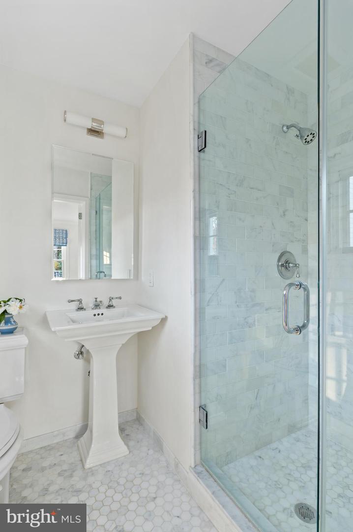 5020 PALISADE LN NW, WASHINGTON, District Of Columbia 20016, 5 Bedrooms Bedrooms, ,4 BathroomsBathrooms,Residential,For sale,5020 PALISADE LN NW,DCDC2231234 MLS # DCDC2231234