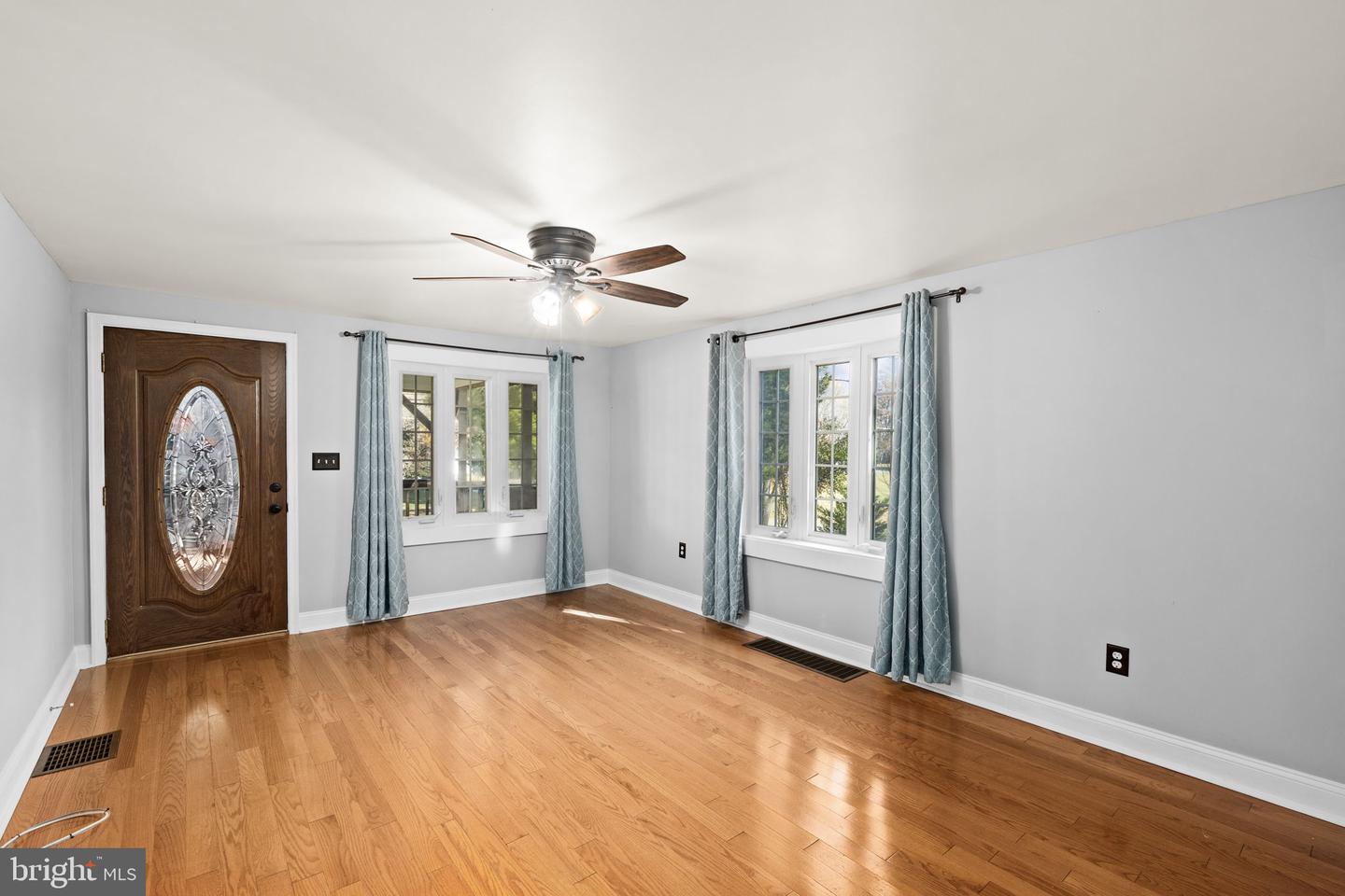 8 STONES THROW WAY, STAFFORD, Virginia 22554, 4 Bedrooms Bedrooms, ,2 BathroomsBathrooms,Residential,For sale,8 STONES THROW WAY,VAST2044184 MLS # VAST2044184