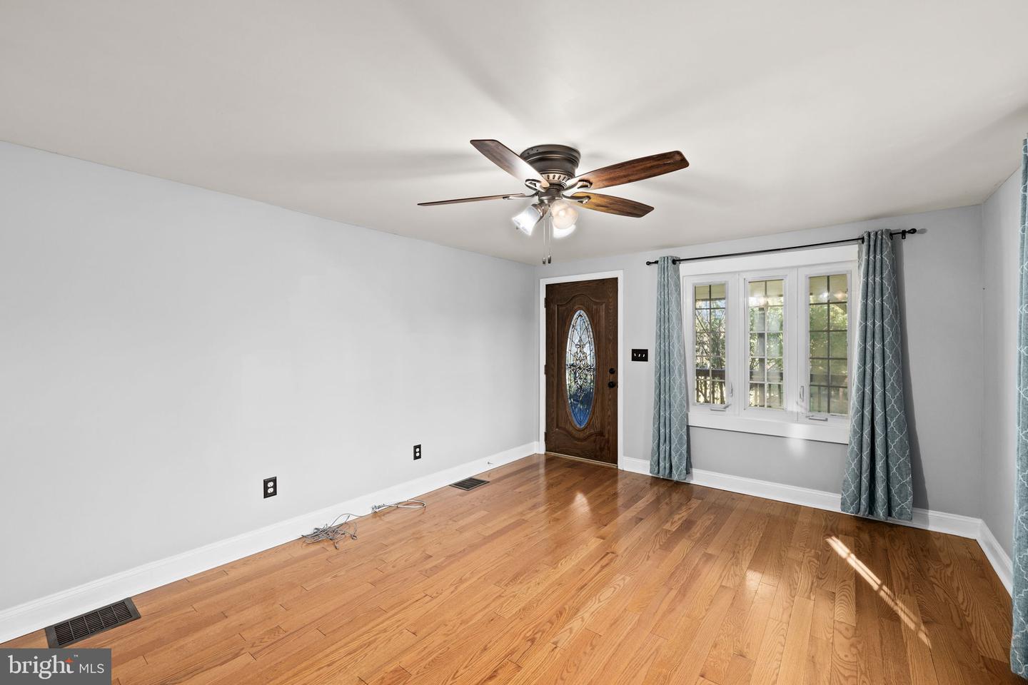 8 STONES THROW WAY, STAFFORD, Virginia 22554, 4 Bedrooms Bedrooms, ,2 BathroomsBathrooms,Residential,For sale,8 STONES THROW WAY,VAST2044184 MLS # VAST2044184