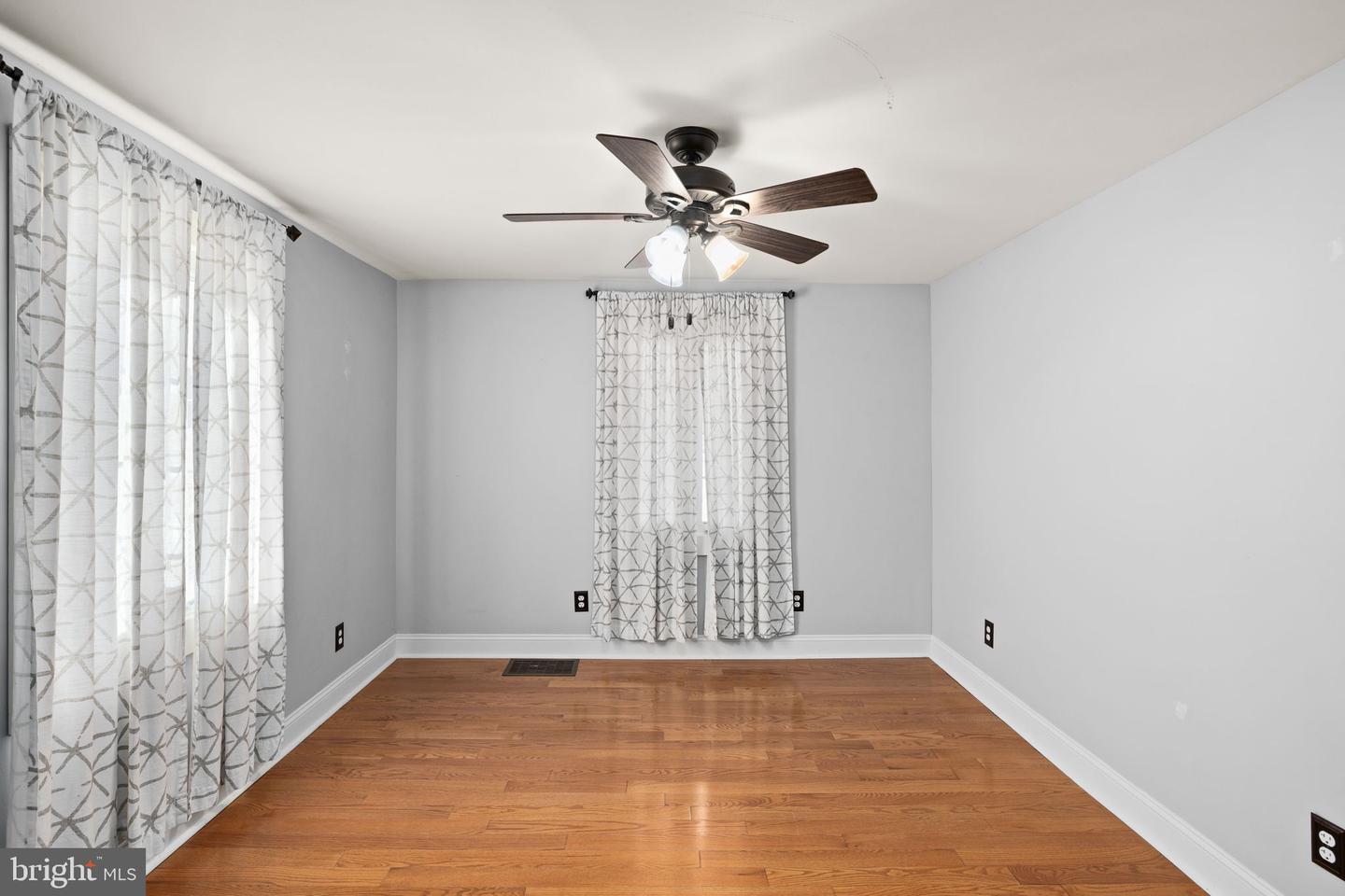 8 STONES THROW WAY, STAFFORD, Virginia 22554, 4 Bedrooms Bedrooms, ,2 BathroomsBathrooms,Residential,For sale,8 STONES THROW WAY,VAST2044184 MLS # VAST2044184