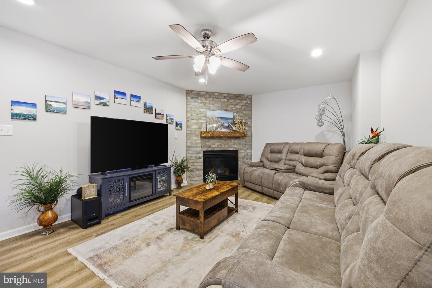 558 GREAT OAK CT, WOODSTOCK, Virginia 22664, 4 Bedrooms Bedrooms, ,3 BathroomsBathrooms,Residential,For sale,558 GREAT OAK CT,VASH2012978 MLS # VASH2012978