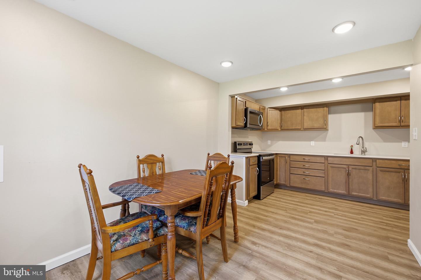 558 GREAT OAK CT, WOODSTOCK, Virginia 22664, 4 Bedrooms Bedrooms, ,3 BathroomsBathrooms,Residential,For sale,558 GREAT OAK CT,VASH2012978 MLS # VASH2012978