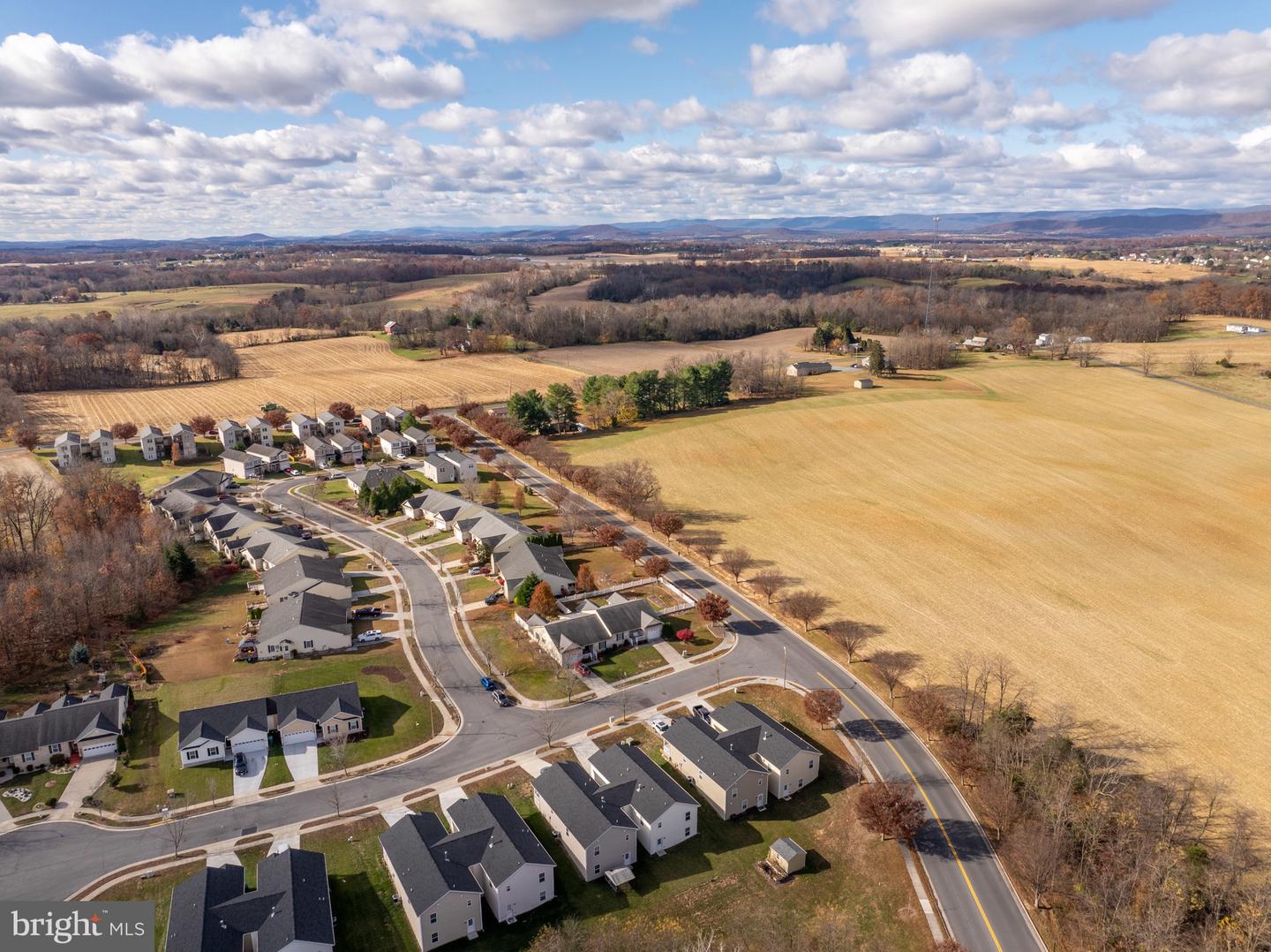 558 GREAT OAK CT, WOODSTOCK, Virginia 22664, 4 Bedrooms Bedrooms, ,3 BathroomsBathrooms,Residential,For sale,558 GREAT OAK CT,VASH2012978 MLS # VASH2012978