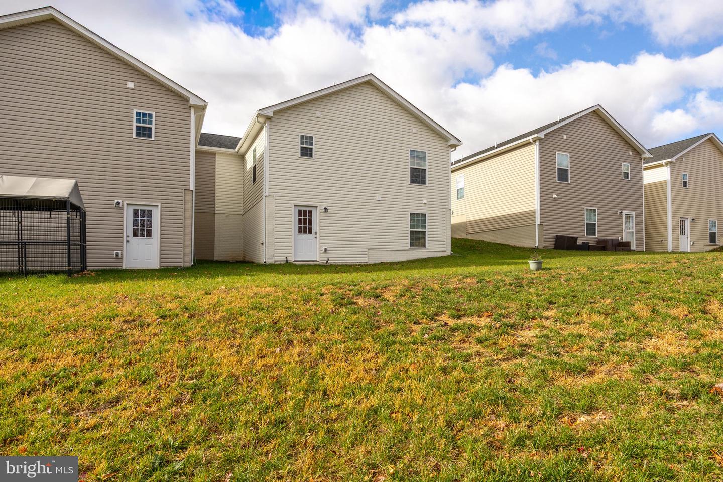 558 GREAT OAK CT, WOODSTOCK, Virginia 22664, 4 Bedrooms Bedrooms, ,3 BathroomsBathrooms,Residential,For sale,558 GREAT OAK CT,VASH2012978 MLS # VASH2012978