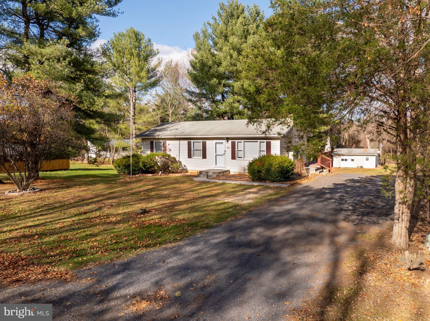 460 MASSANUTTEN DR, EDINBURG, Virginia 22824, 3 Bedrooms Bedrooms, ,2 BathroomsBathrooms,Residential,For sale,460 MASSANUTTEN DR,VASH2012980 MLS # VASH2012980