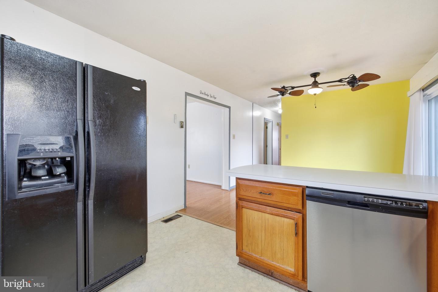 460 MASSANUTTEN DR, EDINBURG, Virginia 22824, 3 Bedrooms Bedrooms, ,2 BathroomsBathrooms,Residential,For sale,460 MASSANUTTEN DR,VASH2012980 MLS # VASH2012980