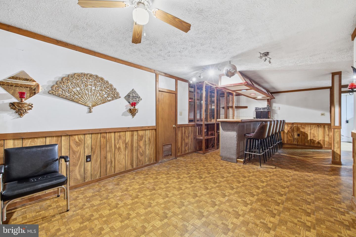 460 MASSANUTTEN DR, EDINBURG, Virginia 22824, 3 Bedrooms Bedrooms, ,2 BathroomsBathrooms,Residential,For sale,460 MASSANUTTEN DR,VASH2012980 MLS # VASH2012980