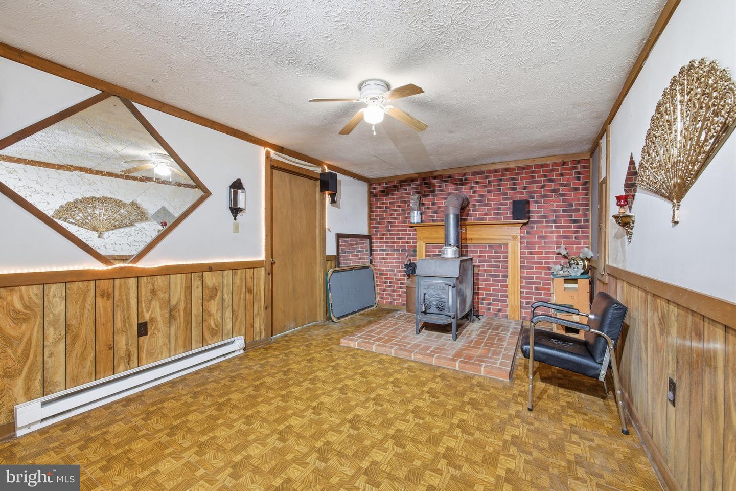 460 MASSANUTTEN DR, EDINBURG, Virginia 22824, 3 Bedrooms Bedrooms, ,2 BathroomsBathrooms,Residential,For sale,460 MASSANUTTEN DR,VASH2012980 MLS # VASH2012980