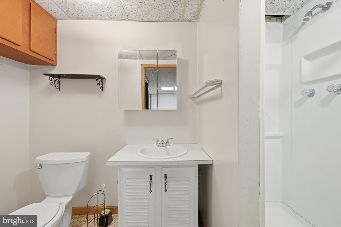 460 MASSANUTTEN DR, EDINBURG, Virginia 22824, 3 Bedrooms Bedrooms, ,2 BathroomsBathrooms,Residential,For sale,460 MASSANUTTEN DR,VASH2012980 MLS # VASH2012980