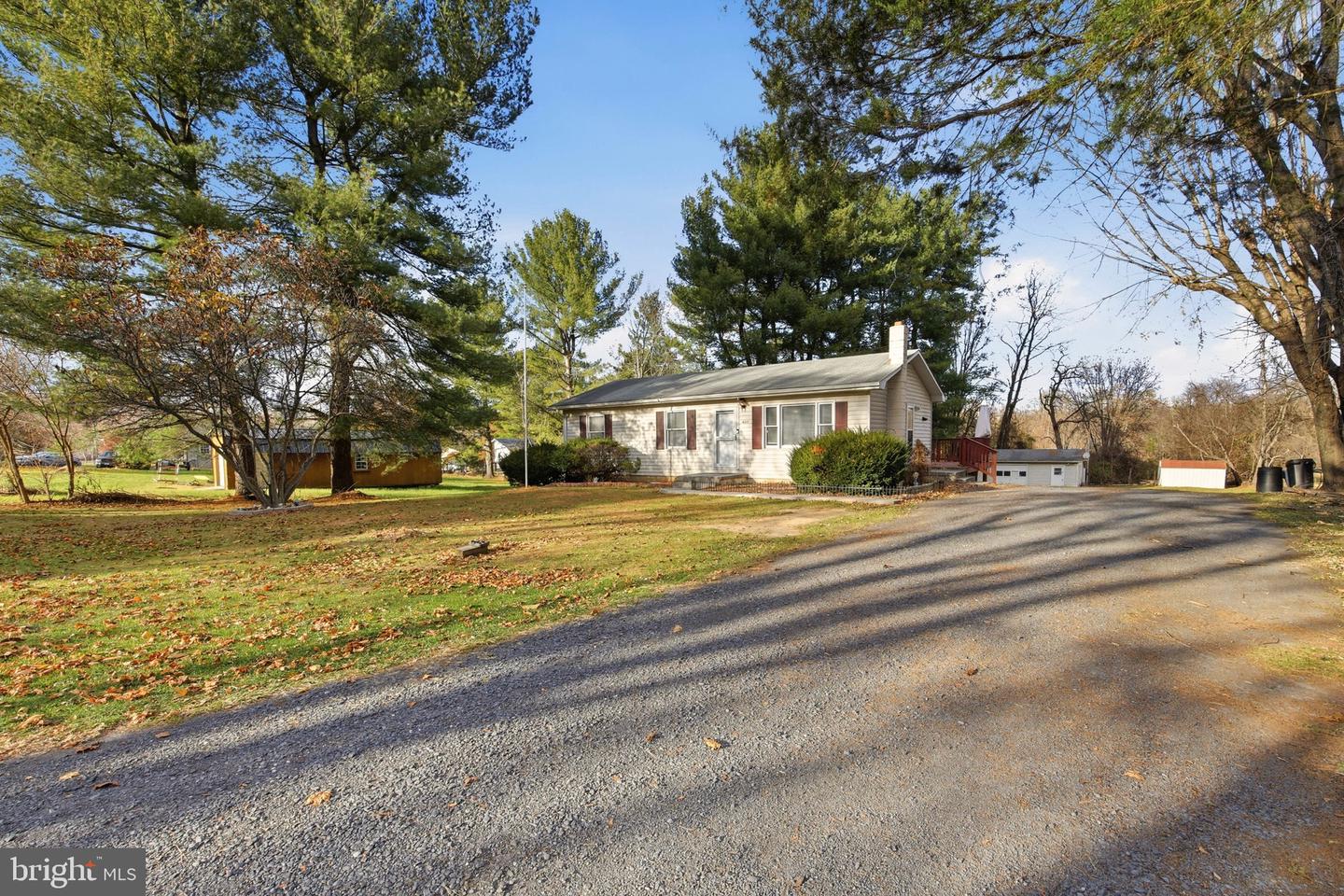 460 MASSANUTTEN DR, EDINBURG, Virginia 22824, 3 Bedrooms Bedrooms, ,2 BathroomsBathrooms,Residential,For sale,460 MASSANUTTEN DR,VASH2012980 MLS # VASH2012980