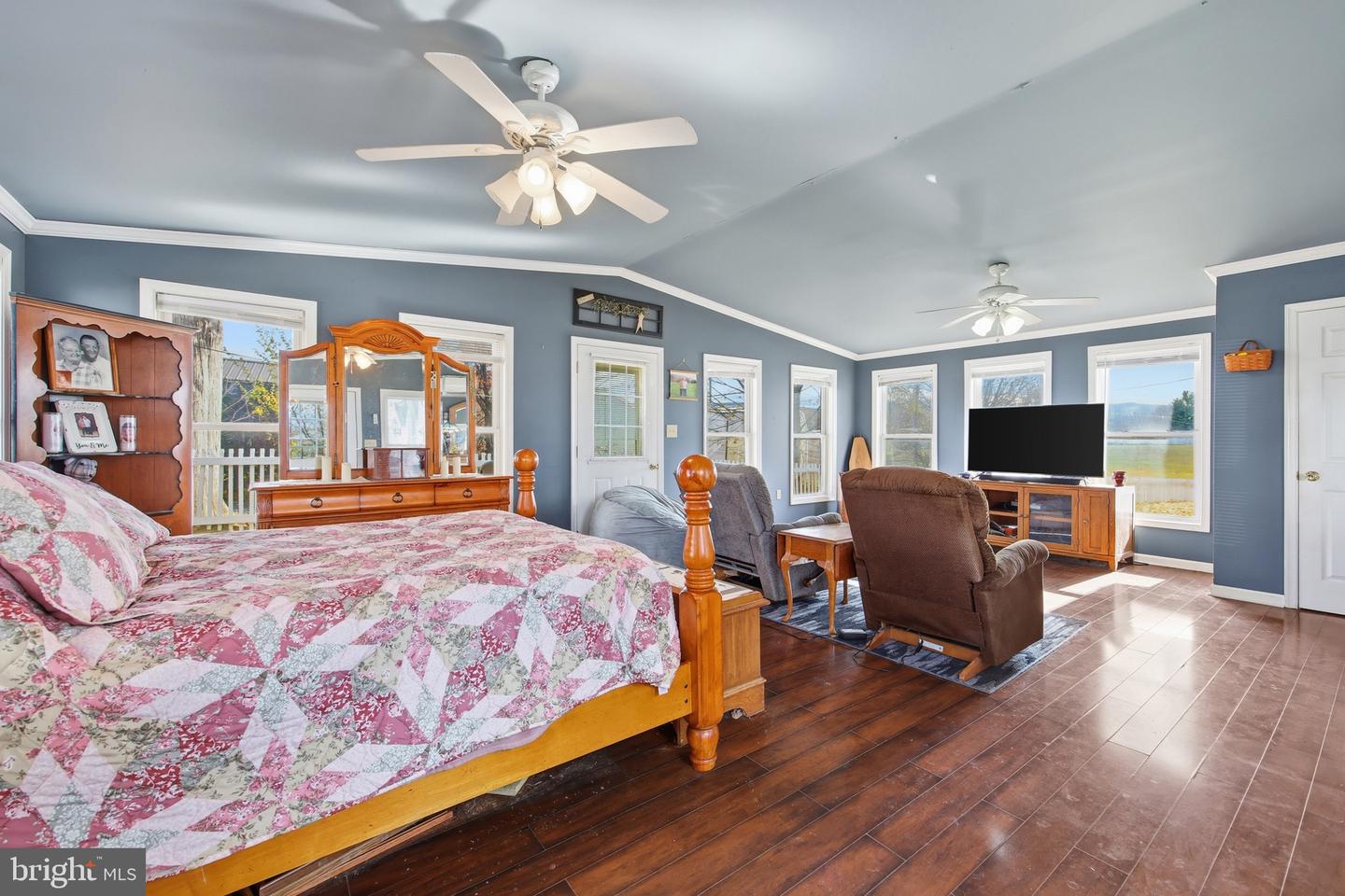 24295 SENEDO RD, WOODSTOCK, Virginia 22664, 4 Bedrooms Bedrooms, ,2 BathroomsBathrooms,Residential,For sale,24295 SENEDO RD,VASH2012982 MLS # VASH2012982