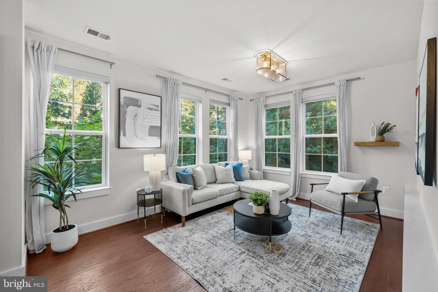 1411 KEY BLVD #304, ARLINGTON, Virginia 22209, 2 Bedrooms Bedrooms, ,2 BathroomsBathrooms,Residential,For sale,1411 KEY BLVD #304,VAAR2065976 MLS # VAAR2065976