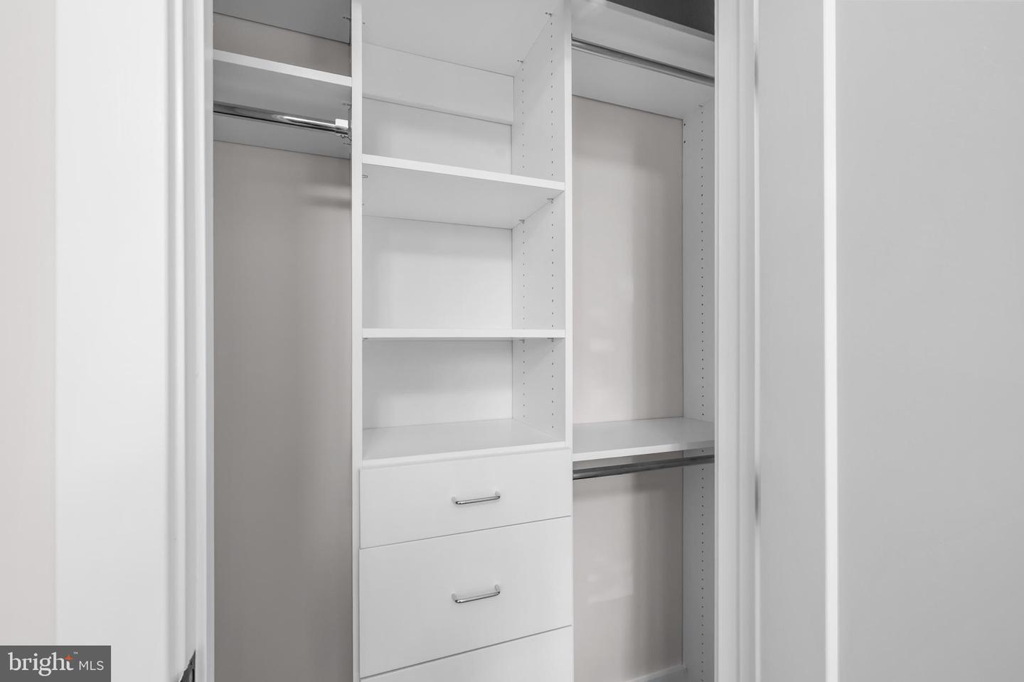 1411 KEY BLVD #304, ARLINGTON, Virginia 22209, 2 Bedrooms Bedrooms, ,2 BathroomsBathrooms,Residential,For sale,1411 KEY BLVD #304,VAAR2065976 MLS # VAAR2065976