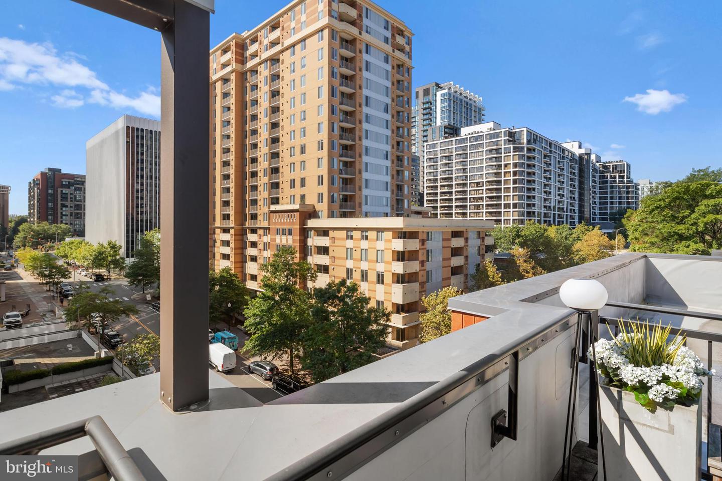 1411 KEY BLVD #304, ARLINGTON, Virginia 22209, 2 Bedrooms Bedrooms, ,2 BathroomsBathrooms,Residential,For sale,1411 KEY BLVD #304,VAAR2065976 MLS # VAAR2065976