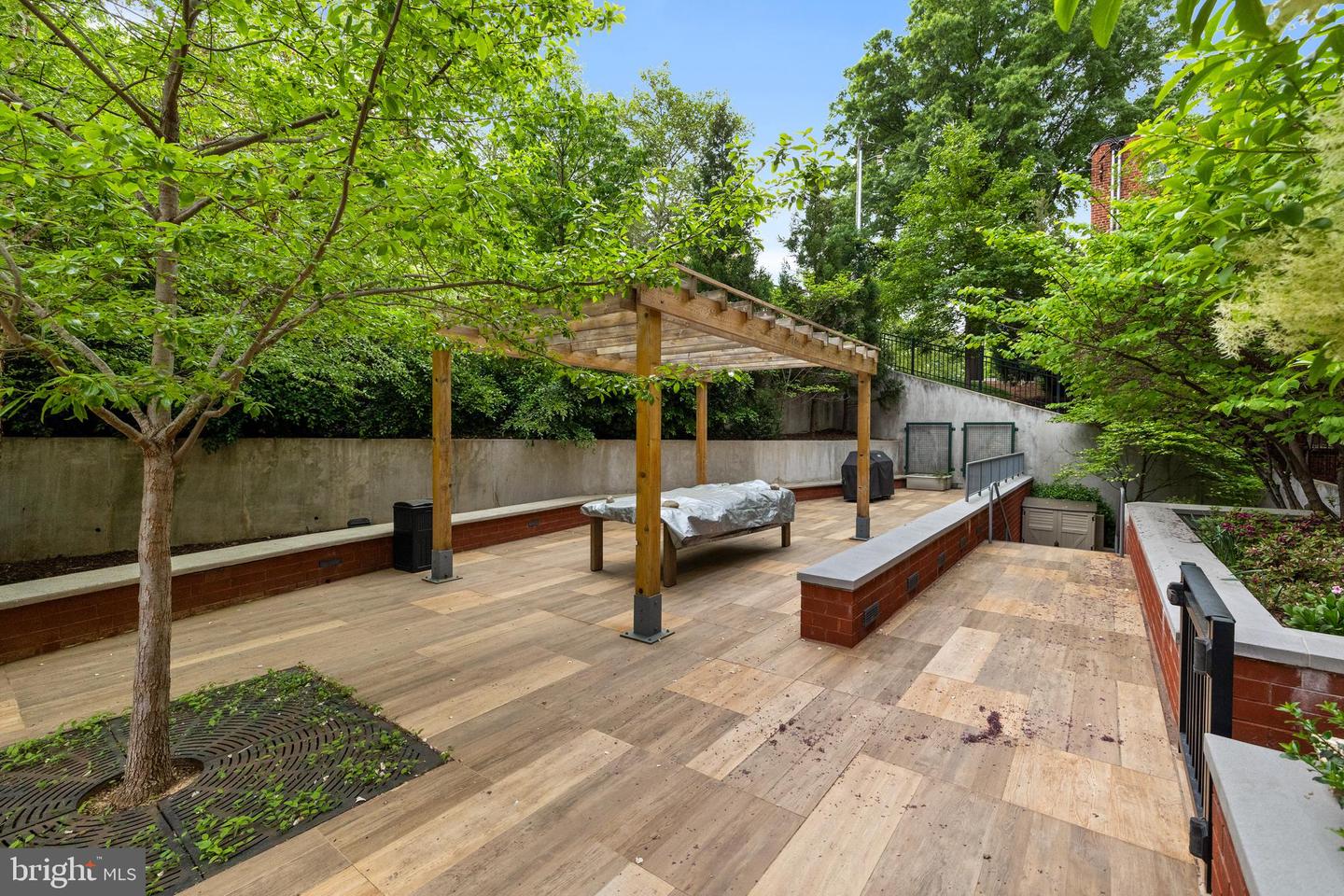 1411 KEY BLVD #304, ARLINGTON, Virginia 22209, 2 Bedrooms Bedrooms, ,2 BathroomsBathrooms,Residential,For sale,1411 KEY BLVD #304,VAAR2065976 MLS # VAAR2065976