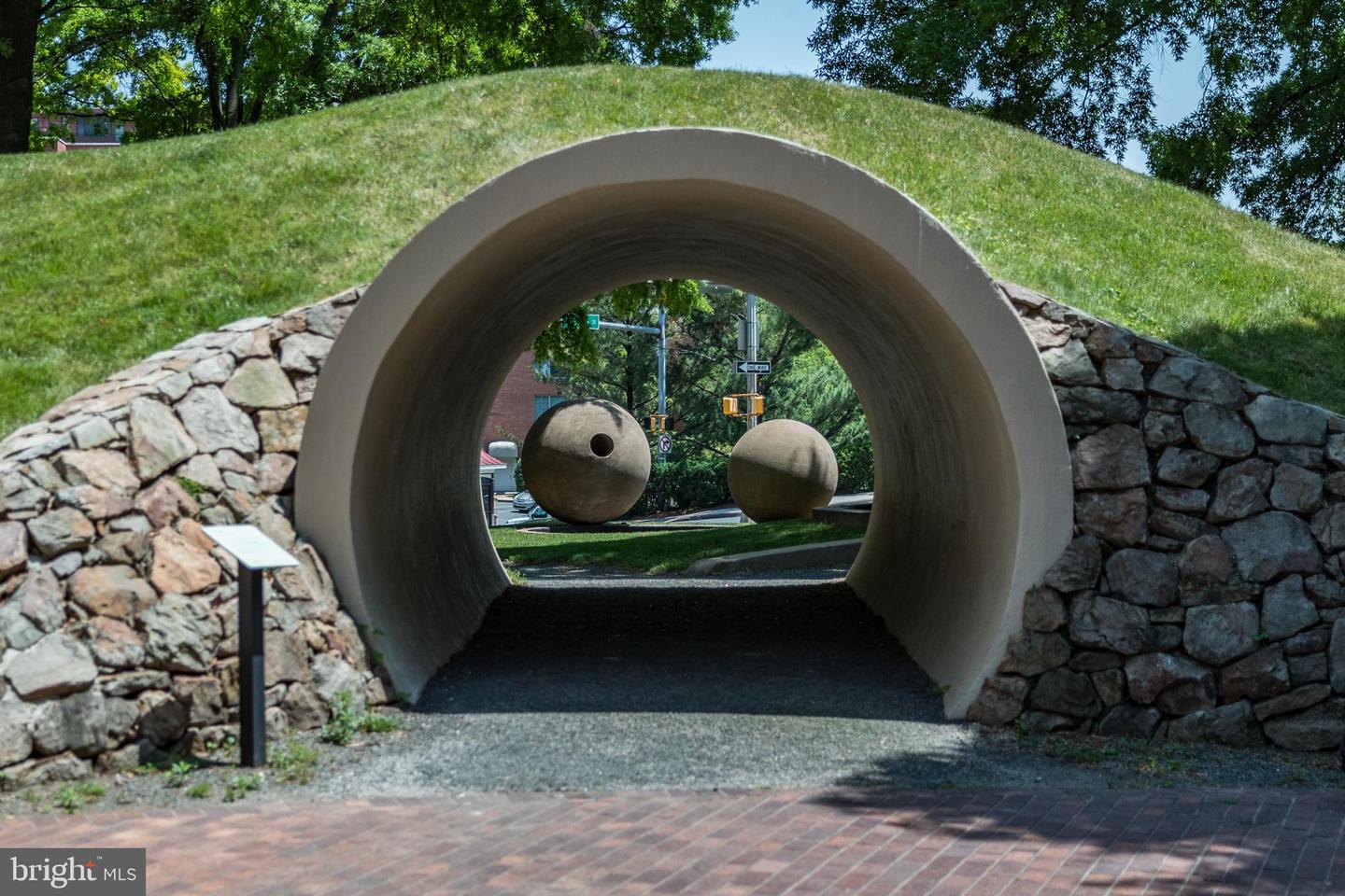 1411 KEY BLVD #304, ARLINGTON, Virginia 22209, 2 Bedrooms Bedrooms, ,2 BathroomsBathrooms,Residential,For sale,1411 KEY BLVD #304,VAAR2065976 MLS # VAAR2065976