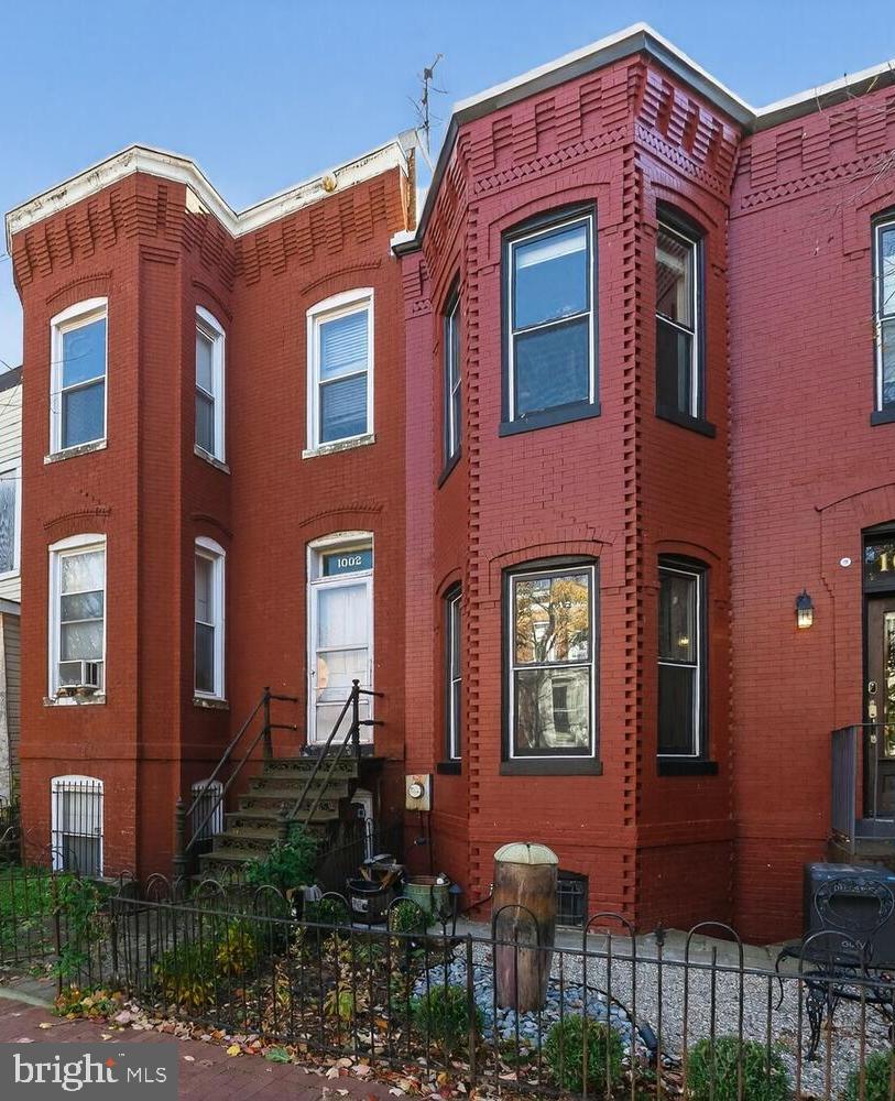 1002 S ST NW, WASHINGTON, District Of Columbia 20001, 3 Bedrooms Bedrooms, ,2 BathroomsBathrooms,Residential,For sale,1002 S ST NW,DCDC2231484 MLS # DCDC2231484
