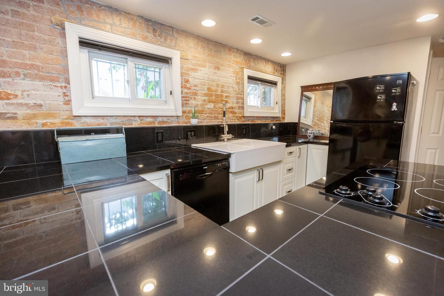 1526 1ST ST NW, WASHINGTON, District Of Columbia 20001, 3 Bedrooms Bedrooms, ,2 BathroomsBathrooms,Residential,For sale,1526 1ST ST NW,DCDC2231504 MLS # DCDC2231504