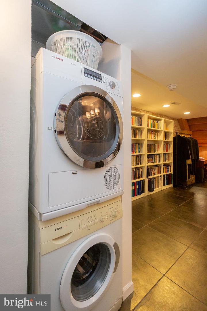 1526 1ST ST NW, WASHINGTON, District Of Columbia 20001, 3 Bedrooms Bedrooms, ,2 BathroomsBathrooms,Residential,For sale,1526 1ST ST NW,DCDC2231504 MLS # DCDC2231504