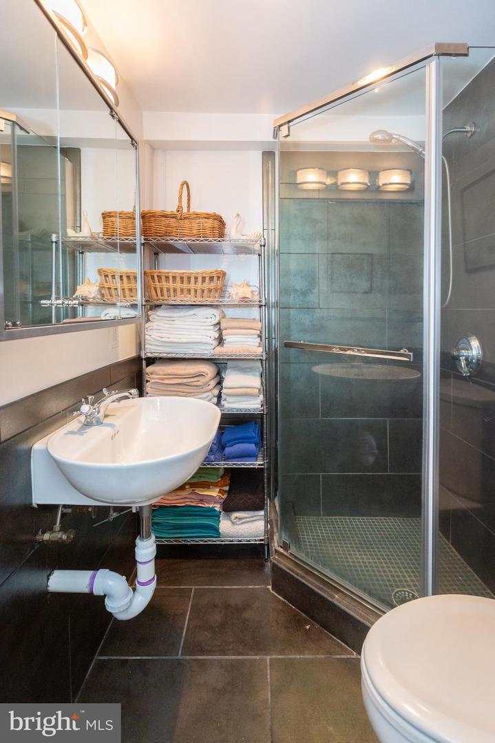 1526 1ST ST NW, WASHINGTON, District Of Columbia 20001, 3 Bedrooms Bedrooms, ,2 BathroomsBathrooms,Residential,For sale,1526 1ST ST NW,DCDC2231504 MLS # DCDC2231504