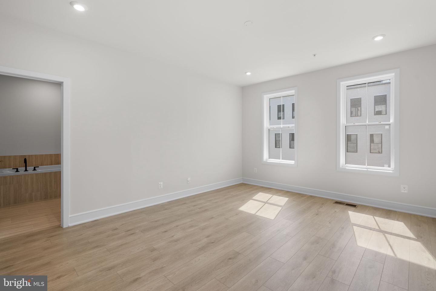 21752 DOLLIS HILL TER, BROADLANDS, Virginia 20148, 3 Bedrooms Bedrooms, ,2 BathroomsBathrooms,Residential,For sale,21752 DOLLIS HILL TER,VALO2111050 MLS # VALO2111050