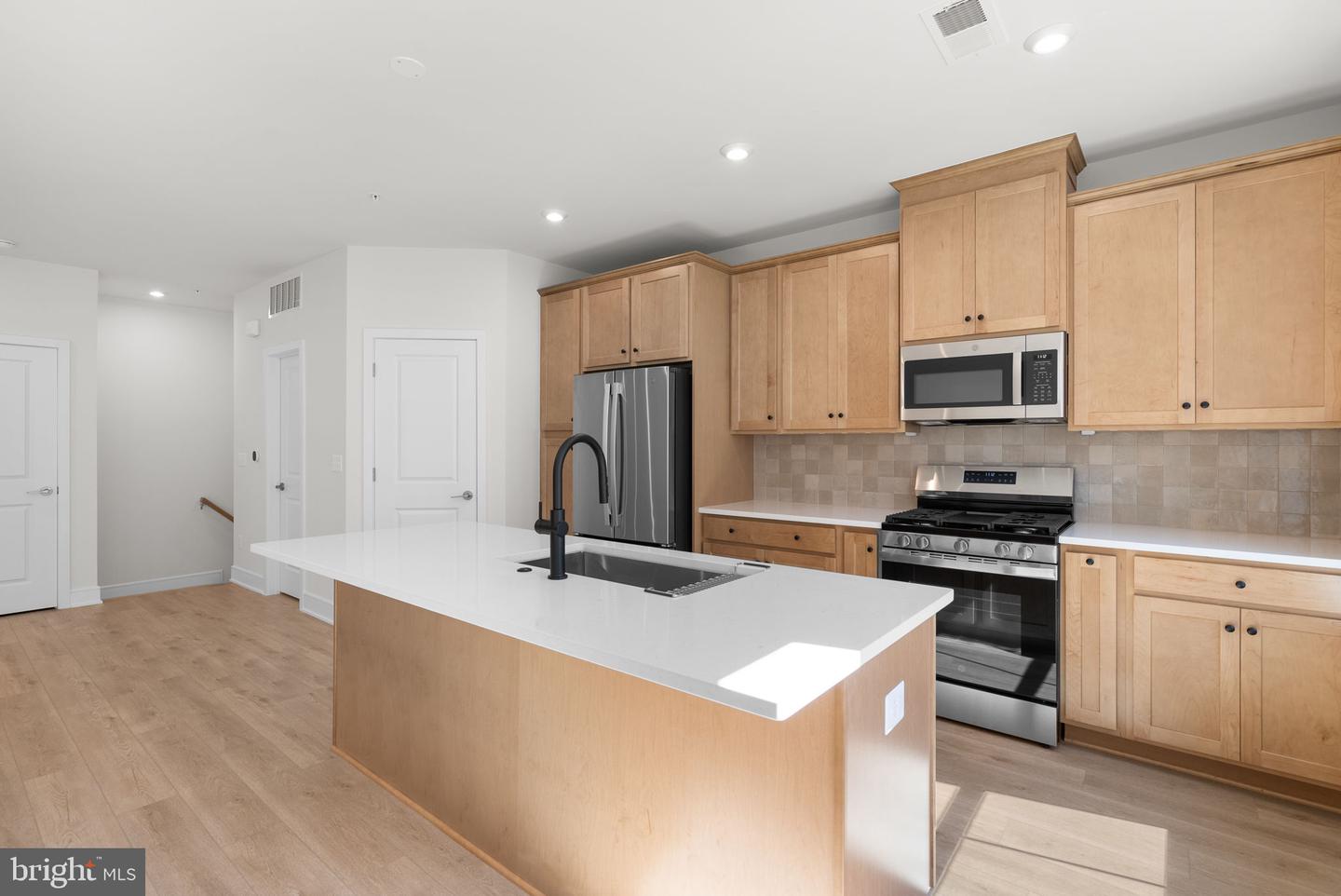 21752 DOLLIS HILL TER, BROADLANDS, Virginia 20148, 3 Bedrooms Bedrooms, ,2 BathroomsBathrooms,Residential,For sale,21752 DOLLIS HILL TER,VALO2111050 MLS # VALO2111050